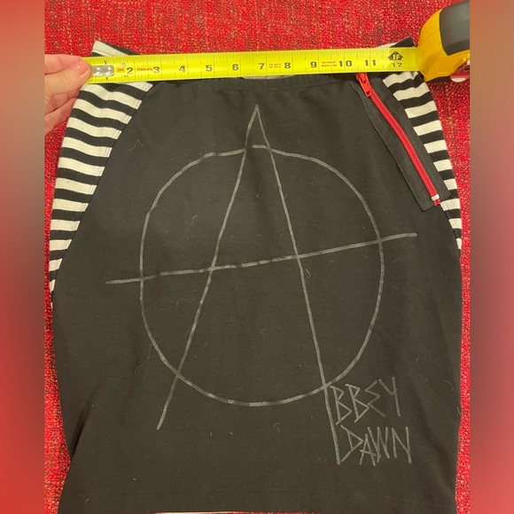 Abbey Dawn skirt with zipper - Picture 4 of 4